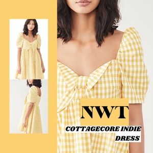 NWT Cottagecore Indie Gingham Yellow and White Mini Dress w/ sweetheart neckline